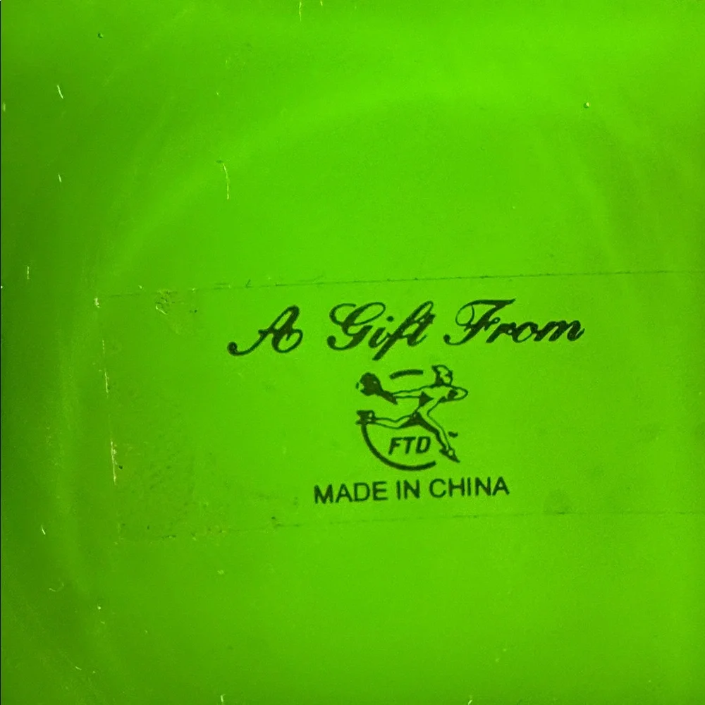 Vintage FTD florist Elegant Green Glass Vase stunning - Picture 6 of 6